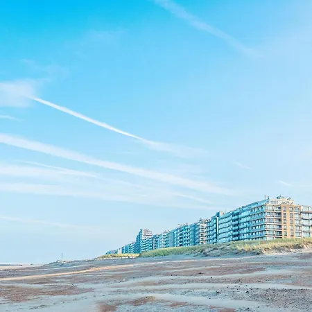 Apartment In Nieuwpoort With Ocean Views, Cleaning Included