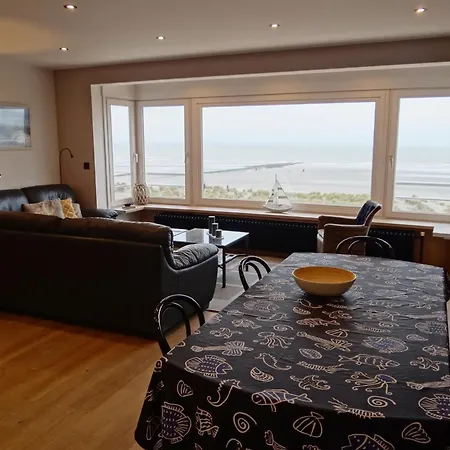 Apartment In Nieuwpoort With Ocean Views, Cleaning Included Nieuwpoort